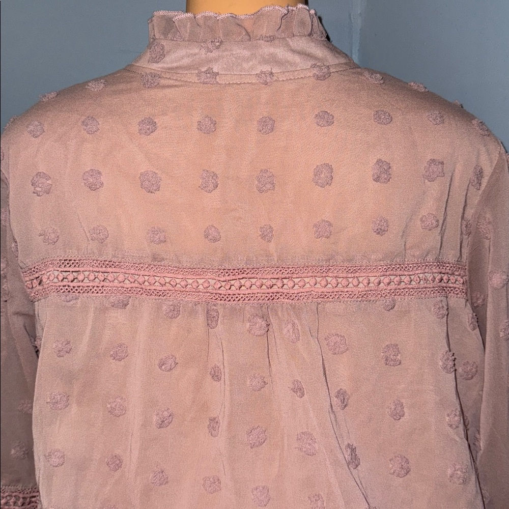 Elegant Sheer Blouse with Delicate Details – Size Large - Picture 3 of 4